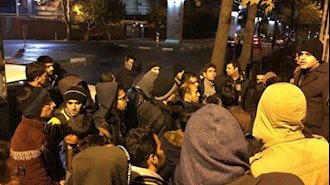 استمرار اعتراض دانشجویان صنعت صنعت در تهران و آبادان