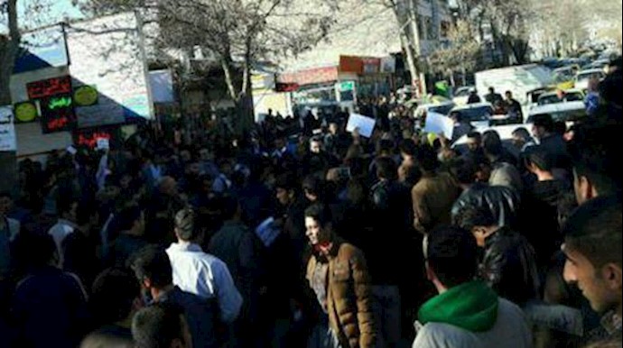 تجمع اعتراضی مردم مریوان  