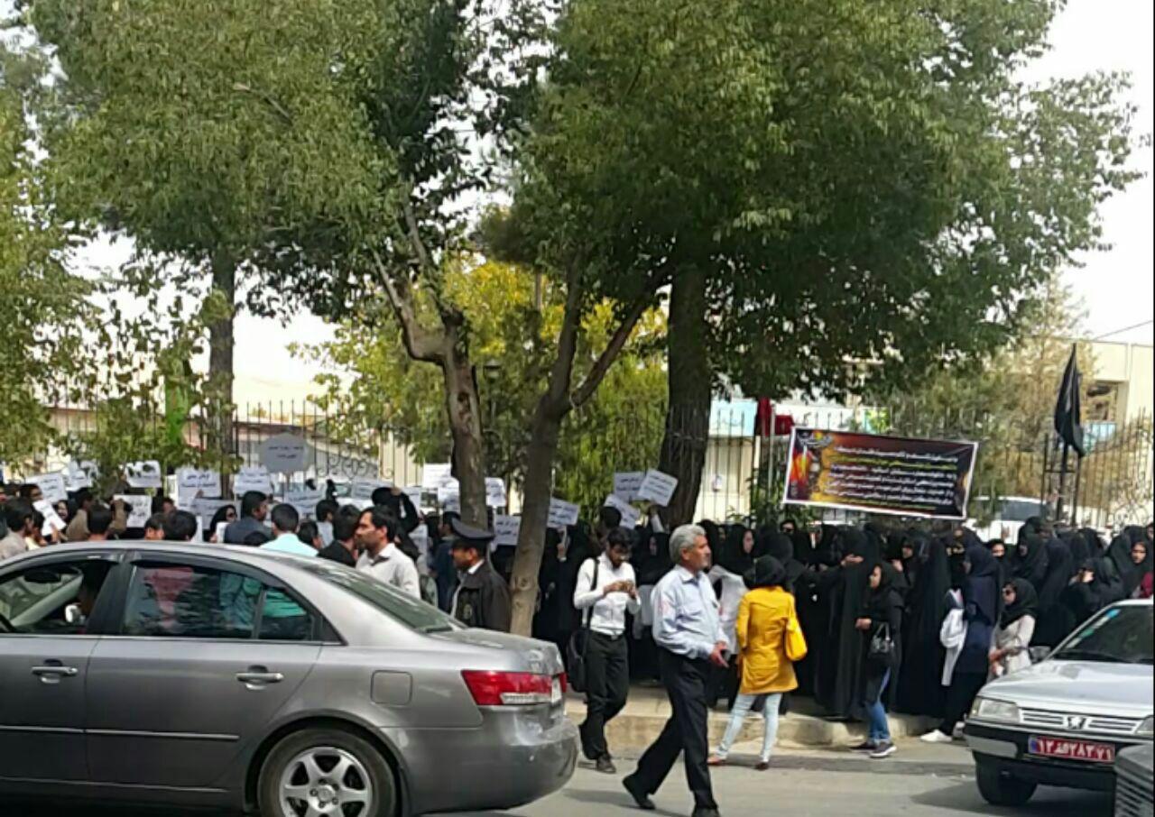 تجمع اعتراضی شبانه دانشجویان خوابگاه بهارستان علوم‌پزشکی شهرکرد