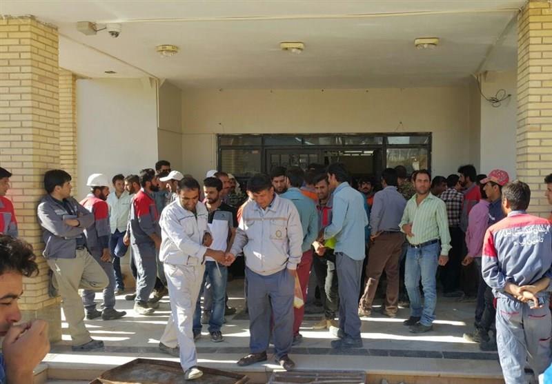 تجمع اعتراضی کارگران کارخانه سیمان مارگون بویراحمد تجمع اعتراضی کارگران کارخانه سیمان مارگون بویراحمد
