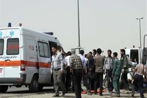 واژگونی یک دستگاه مینی‌بوس در محور نیک شهر به قصرقند 