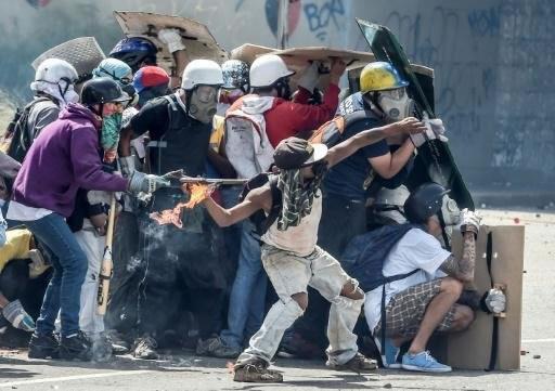  درگیریها در ونزوئلا و بررسی ارجاع مقامات دولت ونزوئلا به دادگاه کیفری بین‌المللی