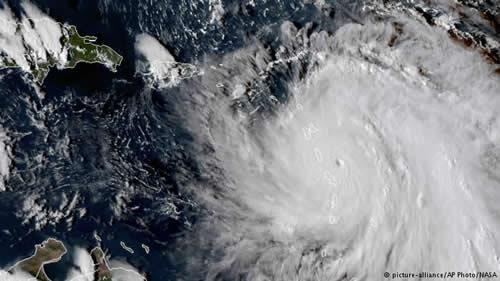 توفان عظیم «ماریا» خسارات عظیمی به جزیره دومینیکا در دریای کارائیب وارد کرده 