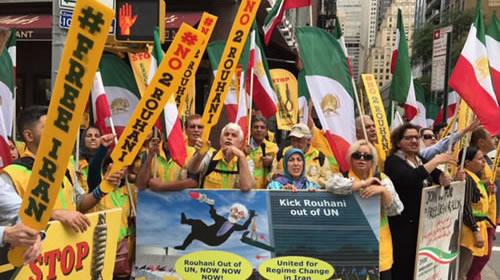  اکسیون اشرف‌نشانها در نیویورک علیه حضور آخوند روحانی