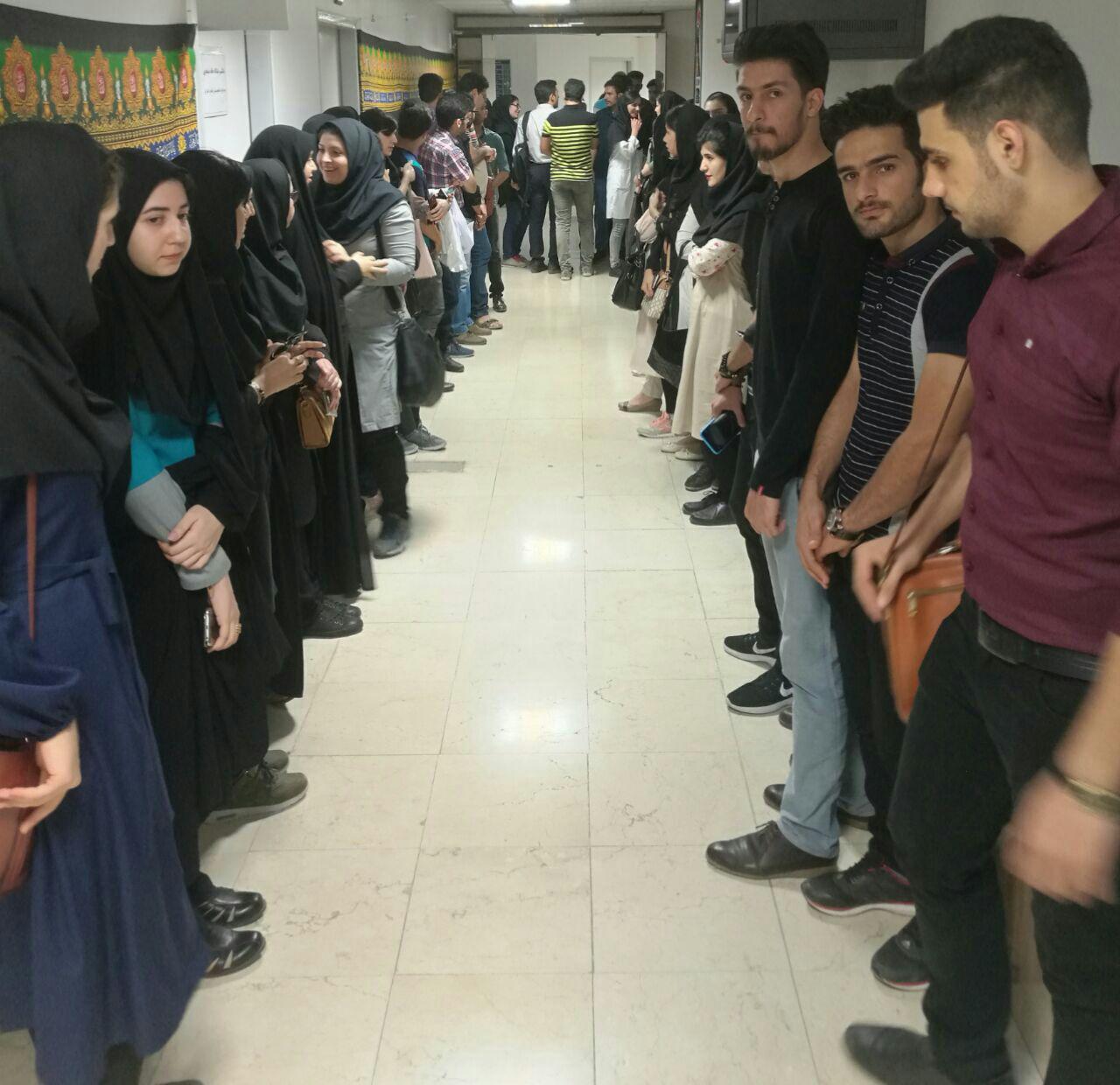 تجمع اعتراضی دانشجویان دانشکده دندانپزشکی جندی‌شاپور اهواز