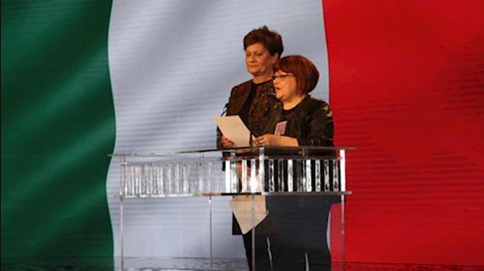 سناتور استفانیا پتزوپانه عضو سنای ایتالیا