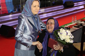 تقدیر مریم رجوی از مهناز بزازی، از فرماندهان ارتش آزادیبخش ملی ایران