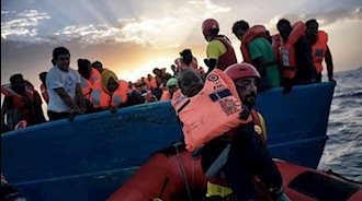 نجات جان پناهجویان در سواحل لیبی
