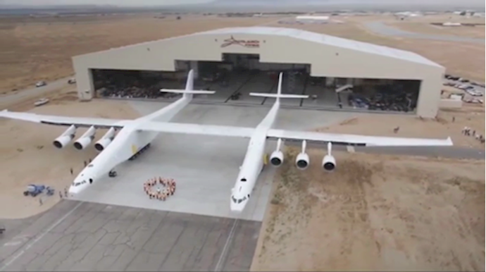 بزرگترین فضاپیما و هواپیمای جهان