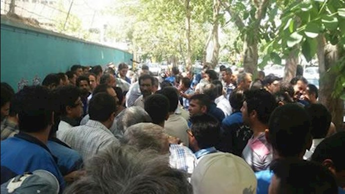 اعتصاب یکپارچه پرسنل شبکه کابل هوایی و زمینی مشهد