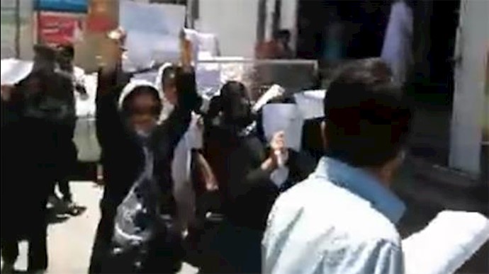 تجمع اعتراضی غارت شدگان در زاهدان