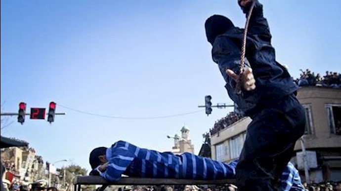 شلاق زدن در ملا عام