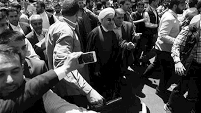 فراری دادن روحانی توسط  ایادی خامنه‌ای با شعار مرگ بر منافق و مرگ بر دروغگو  