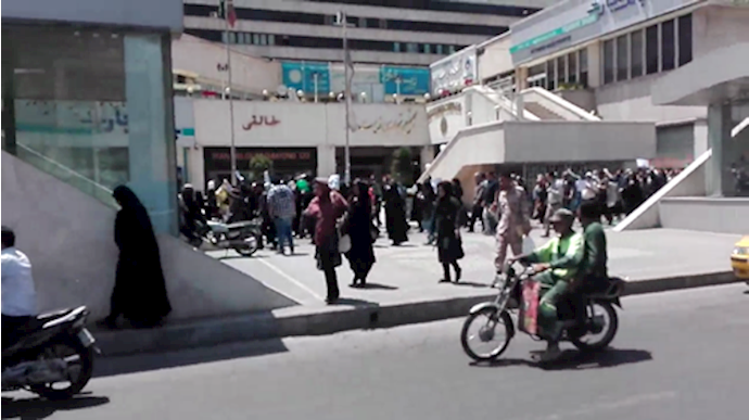 تجمع اعتراضی غارت شدگان در مشهد