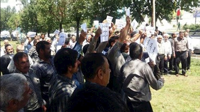 تجمع اعتراضی کشاورزان در اصفهان