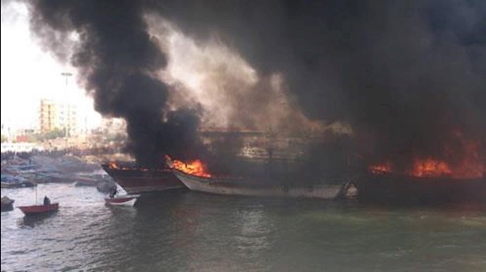 آتش سوزی در اسکله کنگان  بوشهر