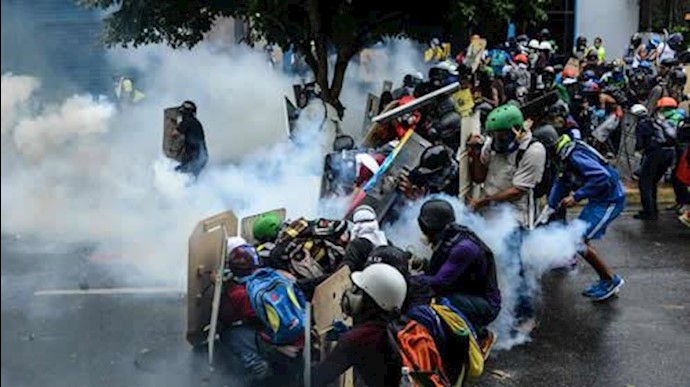 تظاهرات و درگیریهای خیابانی در ونزوئلا مورد حمایت نظامیان این کشور