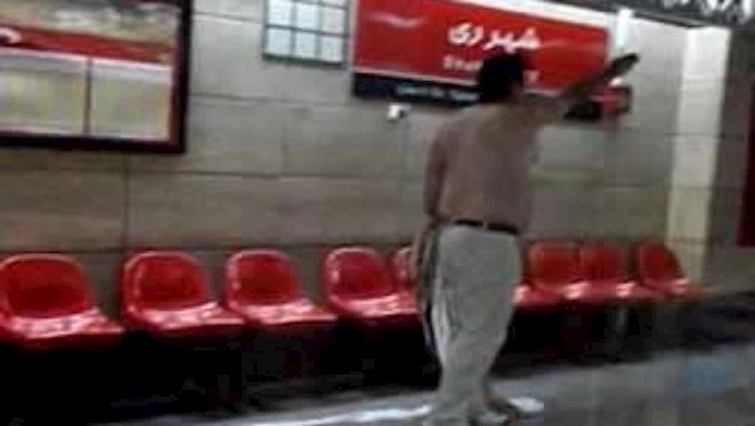 حمله پهلوان اصغر نحوی‌پور به یک آخوند جنایتکار