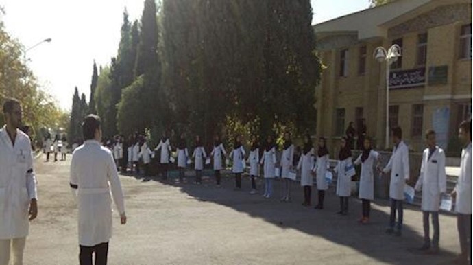 تجمع اعتراضی پرستاران در اصفهان