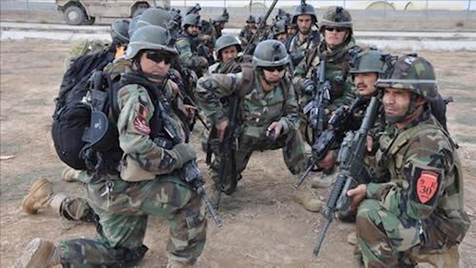 نیروهای ارتش افغانستان در درگیری با طالبان 