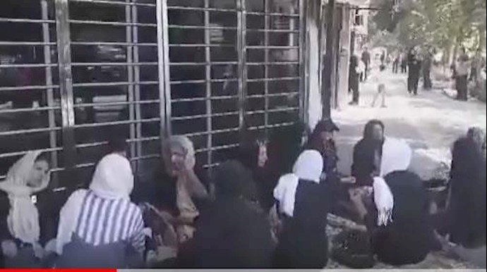 تجمع اعتراضی غارت شدگان کاسپین مشهد