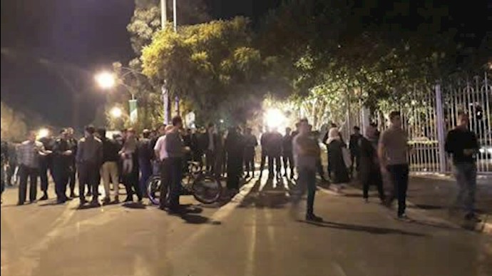 حمله ماموران سرکوبگر انتظامی به متحصنین پدیده شاندیز در مشهد 