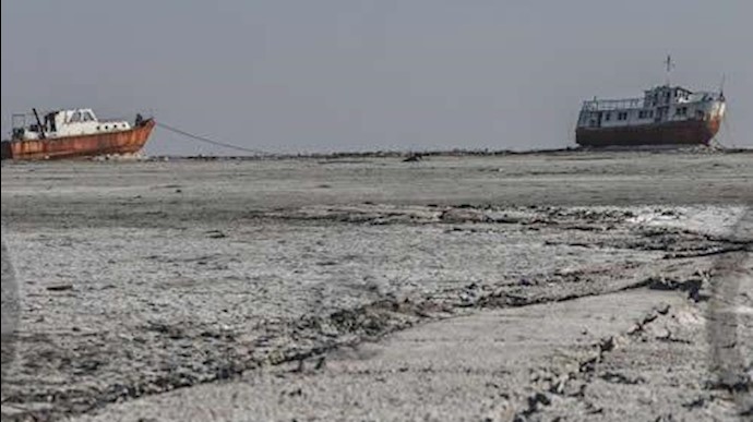 نمایی از خشک شدن دریاچه ارومیه