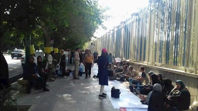 تحصن غارت‌شدگان در تهران