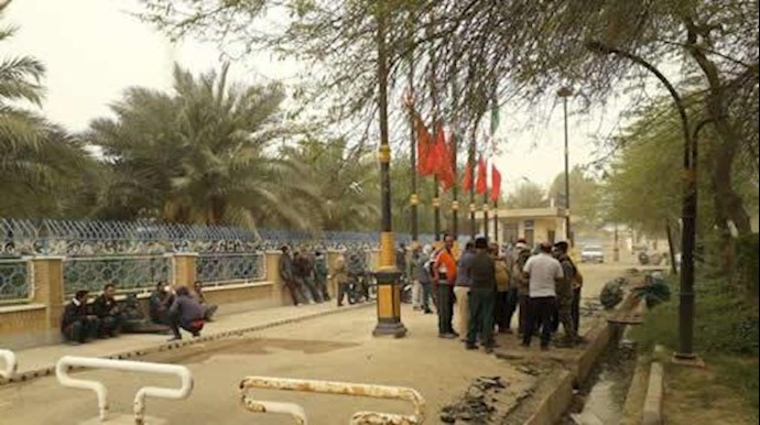 تجمع اعتراضی کارگران شهرداری ماهشهر
