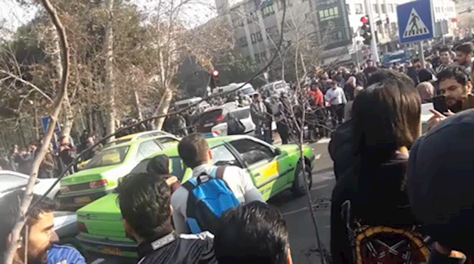 گسترش اعتراضات وقیام مردمی در ایران