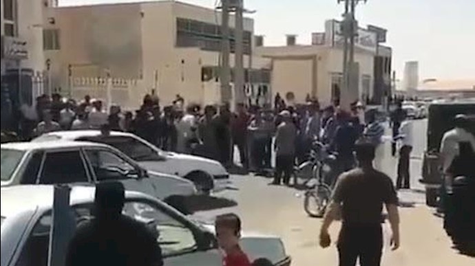 تجمع اعتراضی غارت‌شدگان در کرمانشاه