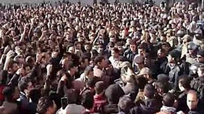 قیام.وتظاهرات در شهرهای ایران