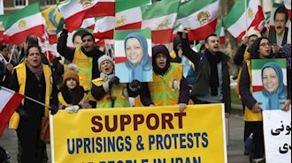 تظاهرات ایرانیان در حمایت از قیام سراسری