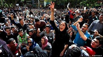 تاثیر قیام سراسری مردم ایران بر وضعیت سیاسی رژیم 