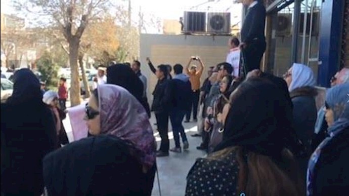 تجمع اعتراضی غارت‌شدگان کاسپین کرمان