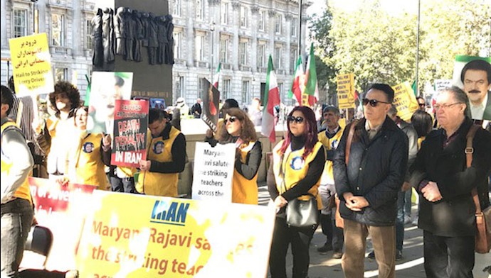 تظاهرات هواداران مجاهدین در لندن در اعتراض به اعدامهای وحشیانه در ایران و قتل عام ۳۰ هزار زندانی سیاسی