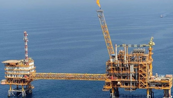 کاهش تولید نفت ایران
