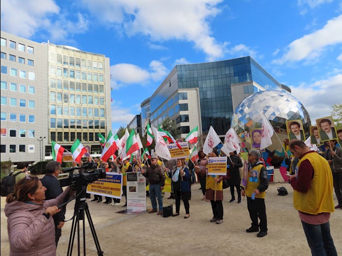 تظاهرات اشرف‌نشانها در بروکسل مقابل مقر اتحادیه اروپا