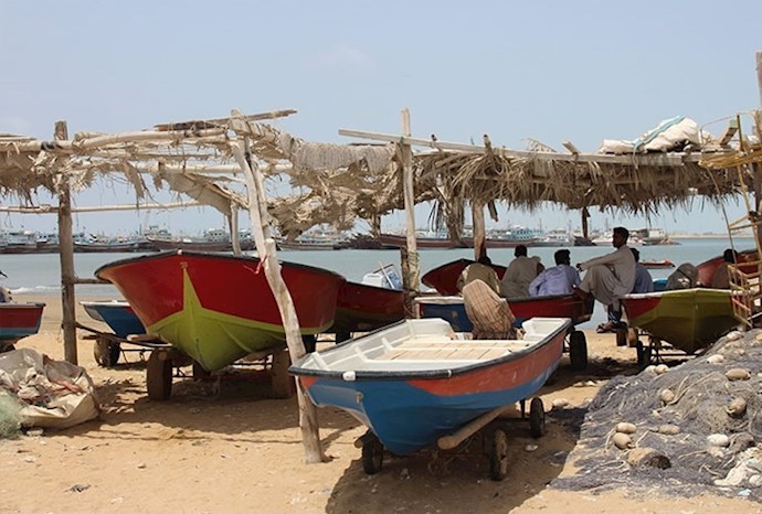 ماهیگیران بلوچ قربانیان قراردادهای استعماری ماهیگیری آخوندها با دیگر کشورها