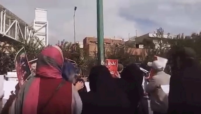 تهران.تجمع غارت‌شدگان پدیده شاندیز.۱۴آبان