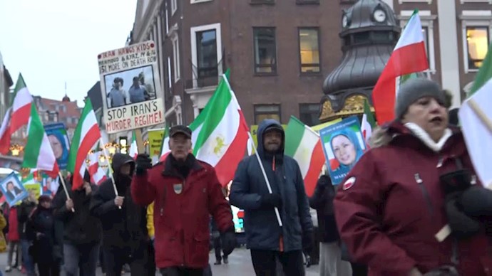 کپنهاک –مقابل پارلمان دانمارک، تظاهرات در محکومیت تروریسم رژیم ایران