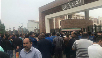اعتصاب کارگران گروه  ملی فولاد اهواز