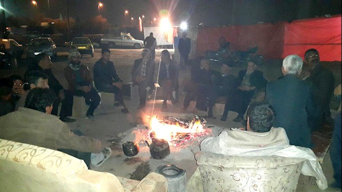 کشاورزان اصفهانی به تحصن شبانه‌روزی خود برای احقاق حقوق خود و بازپس گرفتن حقآبه‌اشان ادامه می‌دهند