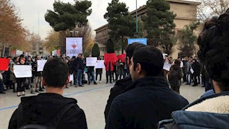 تجمع دانشجویان دانشگاه علامه طباطبایی تهران در پردیس مرکزی به‌مناسب روز دانشجو ۱۸آذر