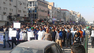 تظاهرات کارگران فولاد اهواز