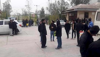 تجمع اعتراضی کارگران کارخانه  سیمان مسجد سلیمان ۲دی