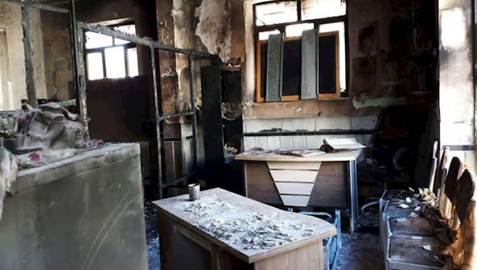 مدرسه دخترانه‌ای در زاهدان که دچار آتش‌سوزی شد