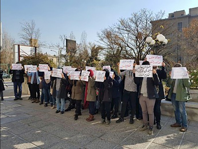 تگ عکس سند تجمع اعتراضی دانشجویان دانشگاه تهران
