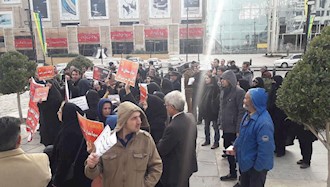 تجمع سپرده‌گذاران موسسه پدیده در مشهد ۴دی