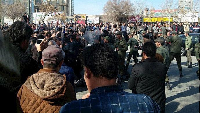   بمب ساعتی که  ساختار حاکمیت  ولایت فقیه را به خطر انداخته است